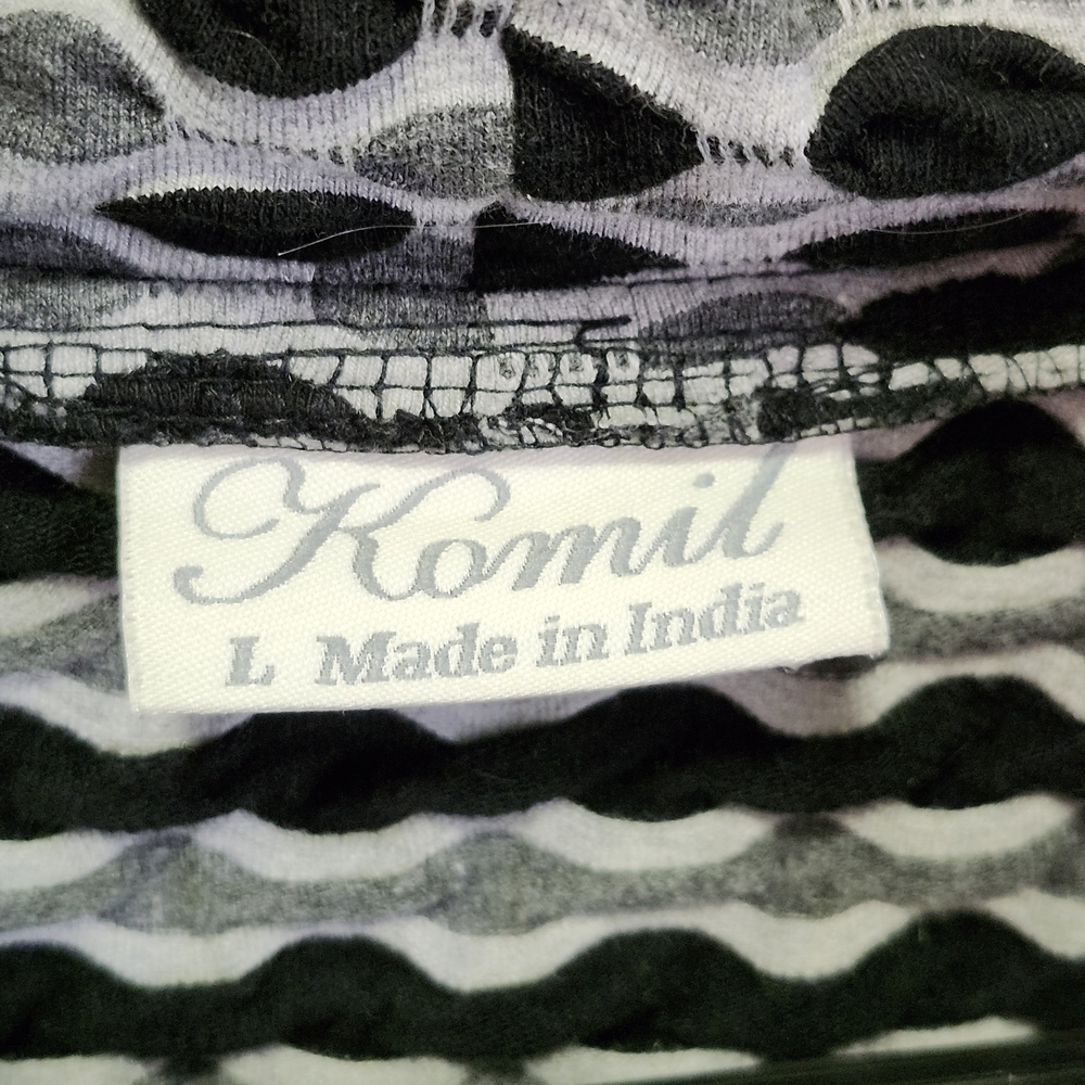 Stylish Komil Black and Gray Polka Dot Women's Top. Size L - Picture 4 of 5